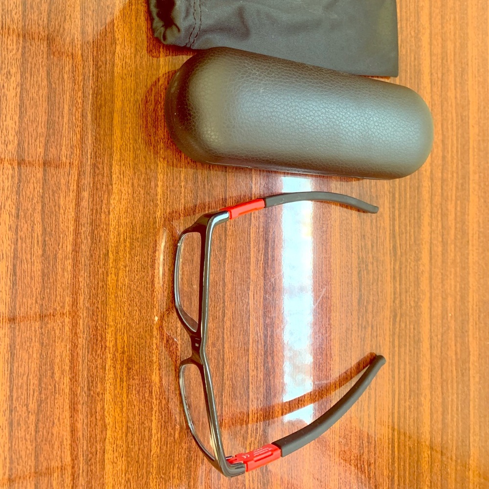 Oakley glasses (kid)